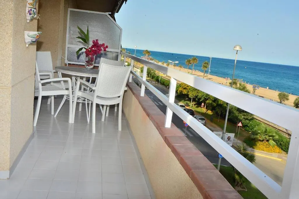 New! Fantastic Apartament In Front Of The Sea! Pineda de Mar Apartment